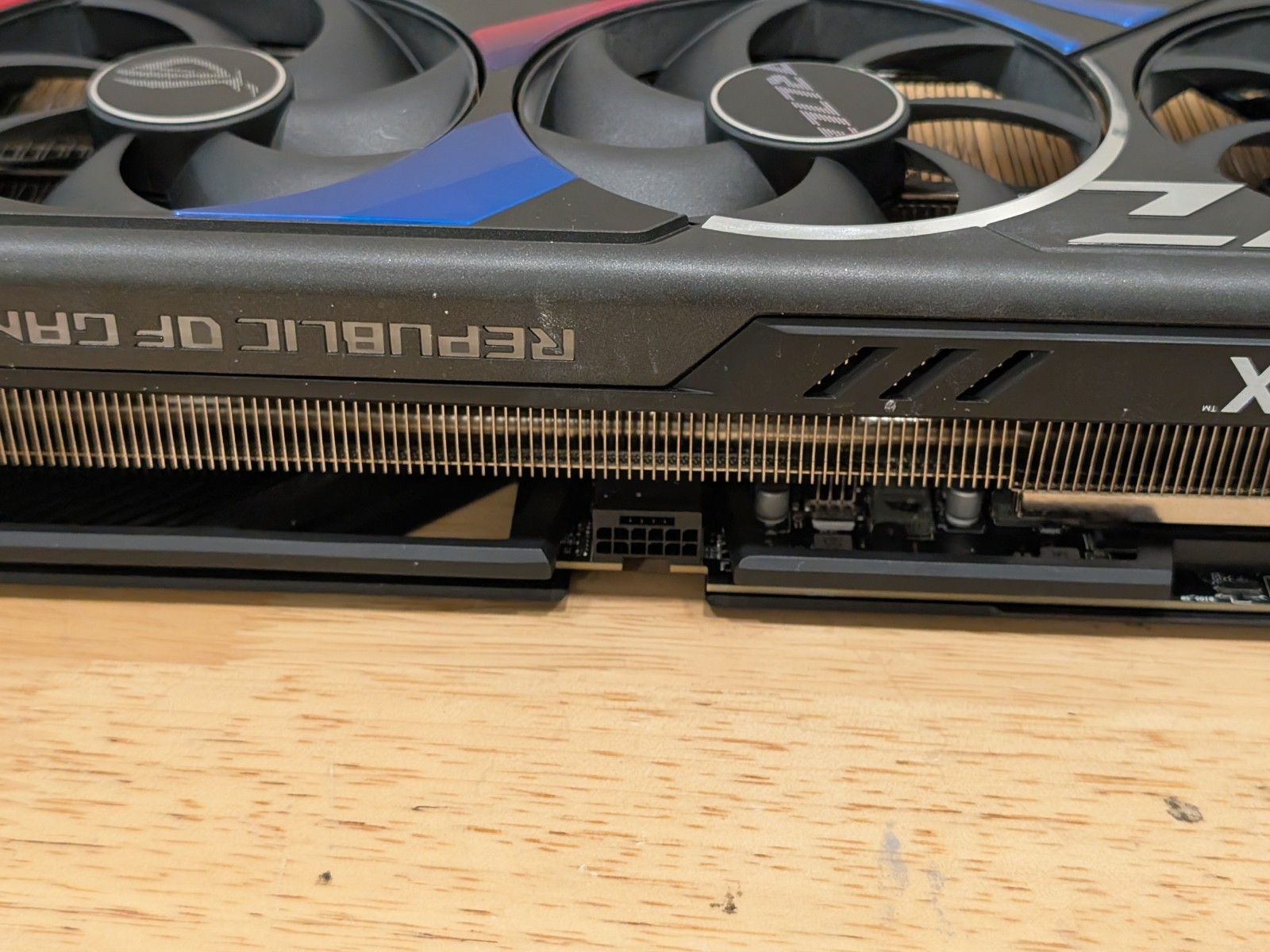 Graphics Card 24Gb Gddr6X - عرض BH: بطاقة الرسومات ASUS ROG