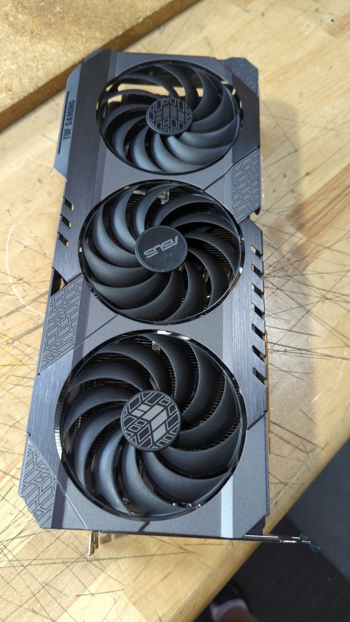 Rtx 4090 24Gb Gddr6X - أفضل عرض من BH لقطع الغيار: