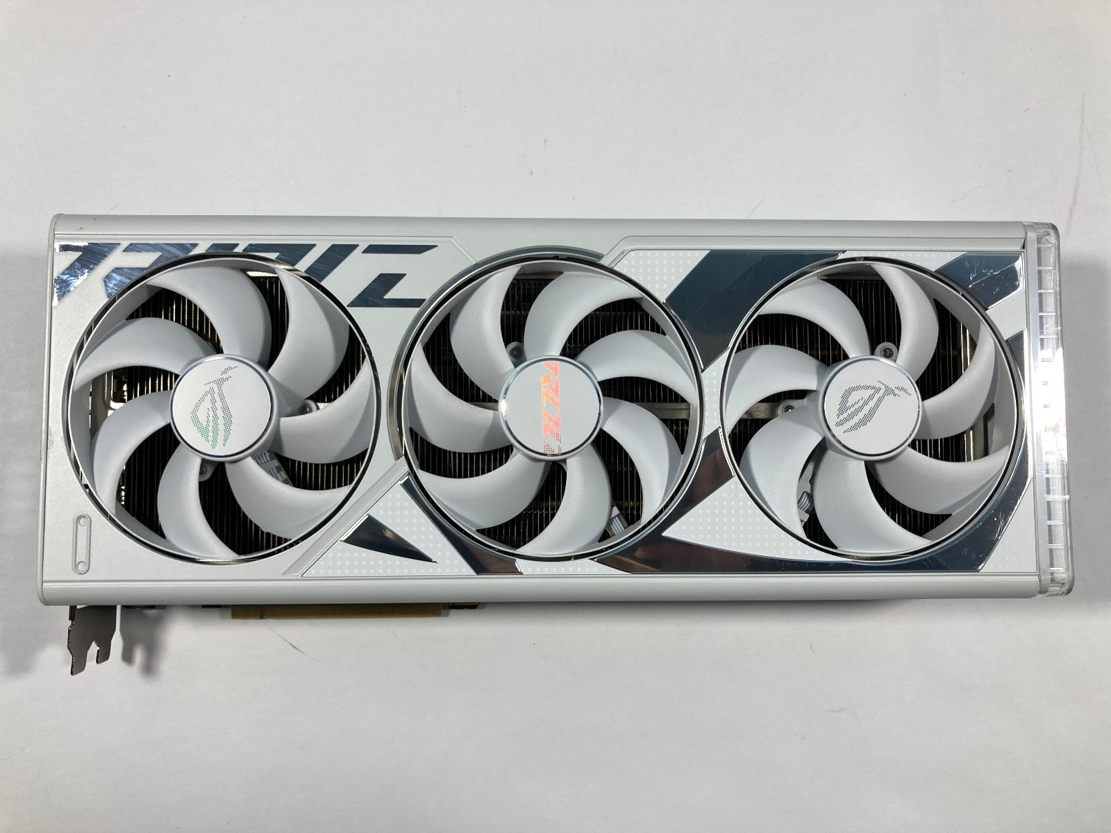 عرض خاص: اشترِ 2 واحصل على 1 م - مراجعة Rtx 4090 24Gb Gddr6X وسعره