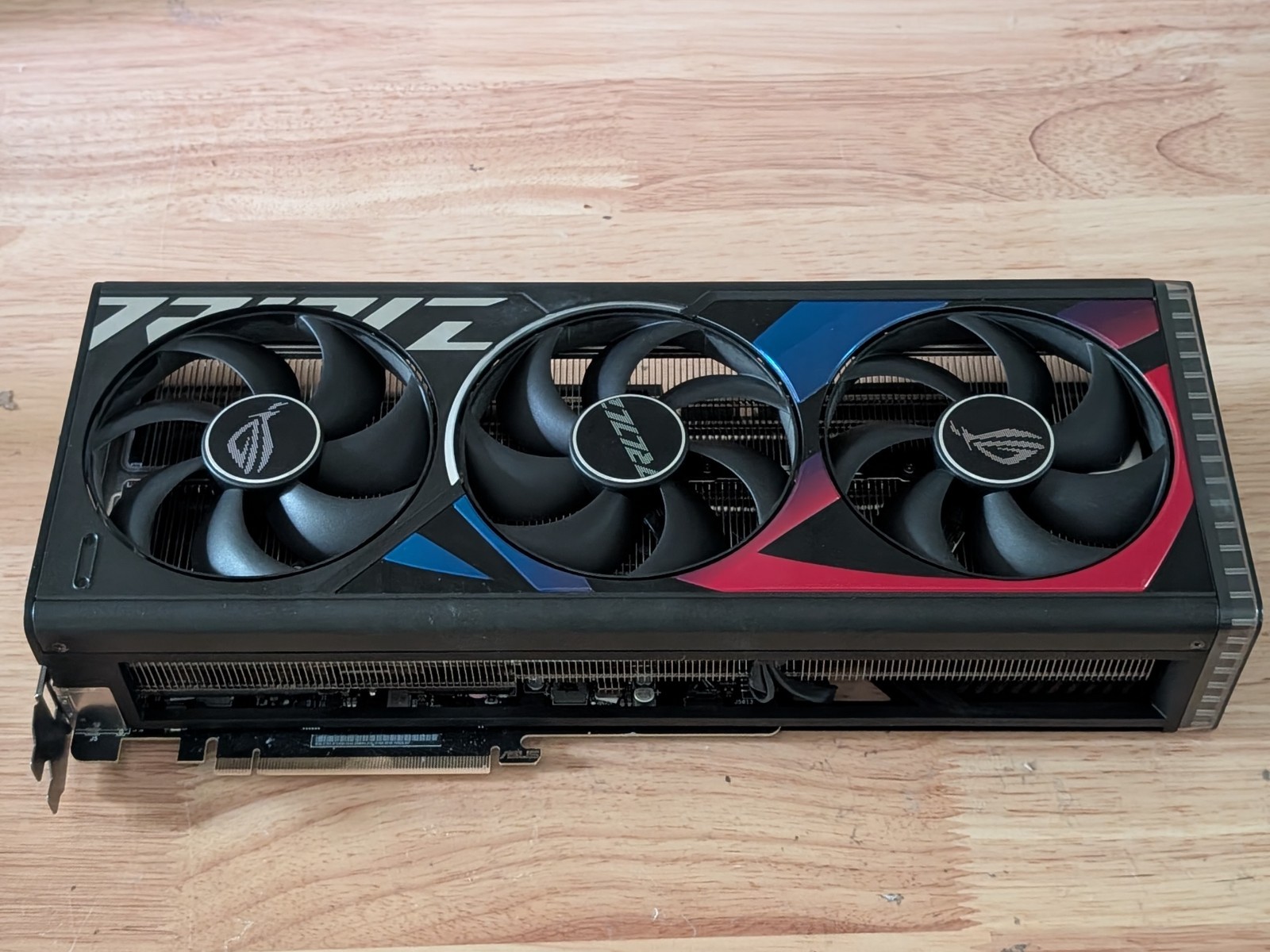 أفضل عرض من BH: كرت شاشة ASUS  - مراجعة Rtx 4090 24Gb Gddr6X وسعره