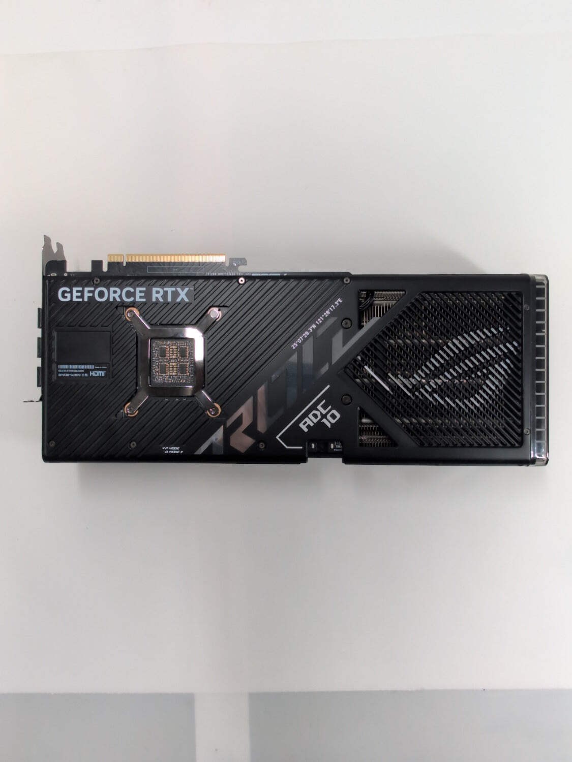 أ. عرض مميز: كرت شاشة Asus GeF - مراجعة Rtx 4090 24Gb Gddr6X وسعره